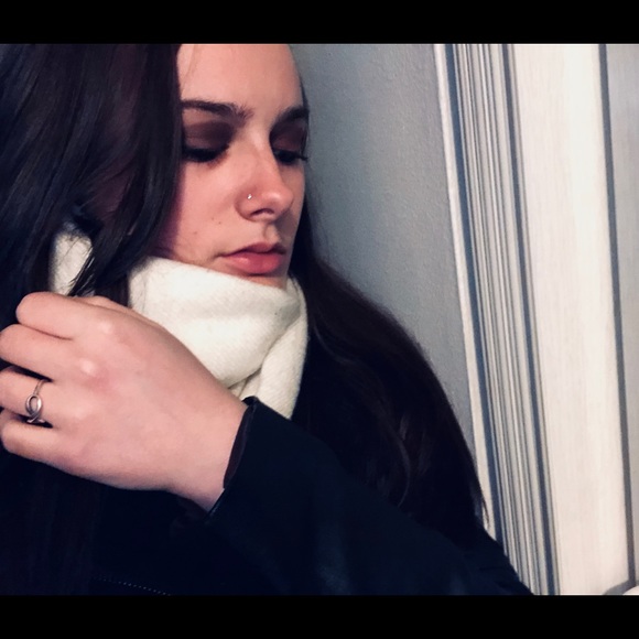 Meet your Posher, Monika - Picture 5 of 8